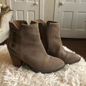 Women’s suede Jeffery Campbell booties size 6